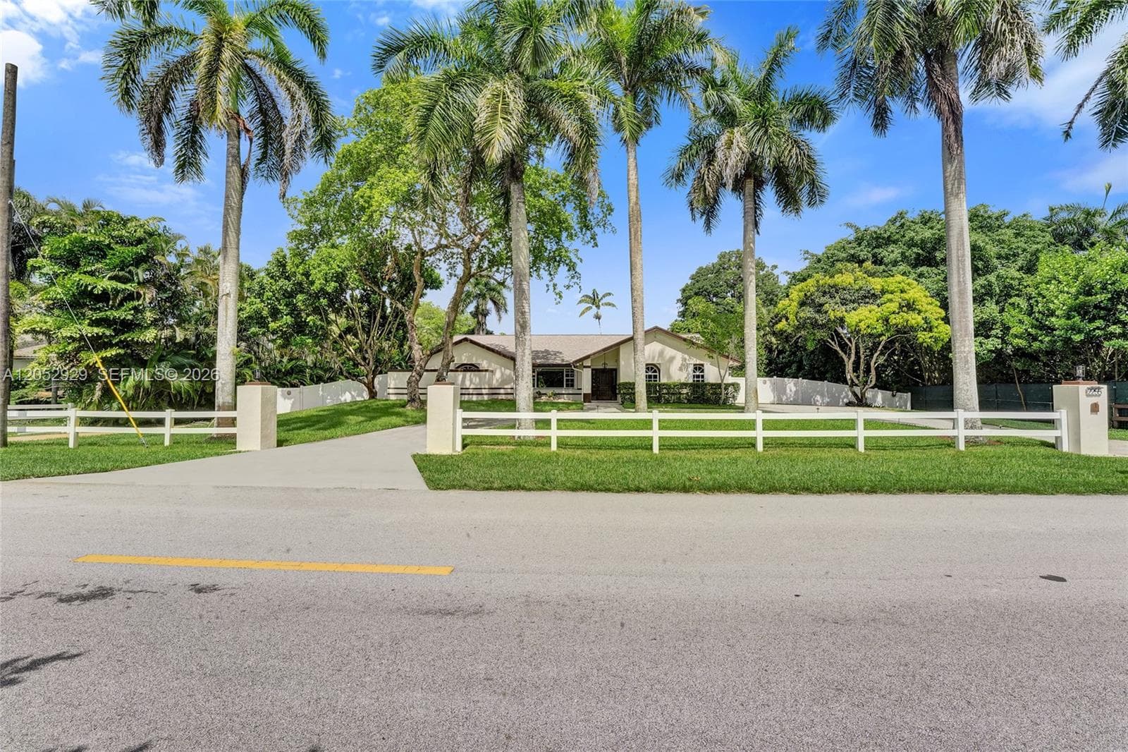 2255 SW 145th Ave, Davie FL 33325 photo 2