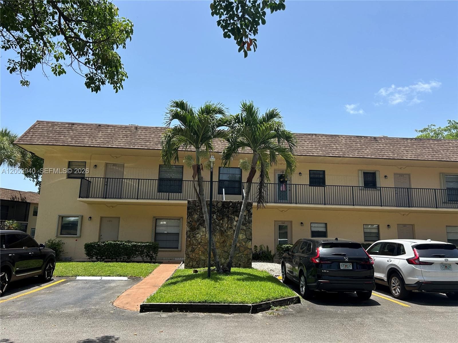 200 Gate Rd # 202, Hollywood FL 33024