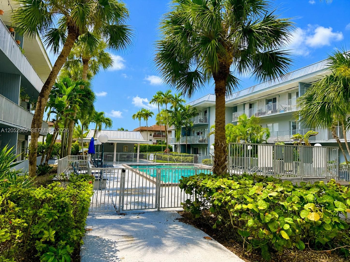 7401 SW 82nd St # 303S, Miami FL 33143
