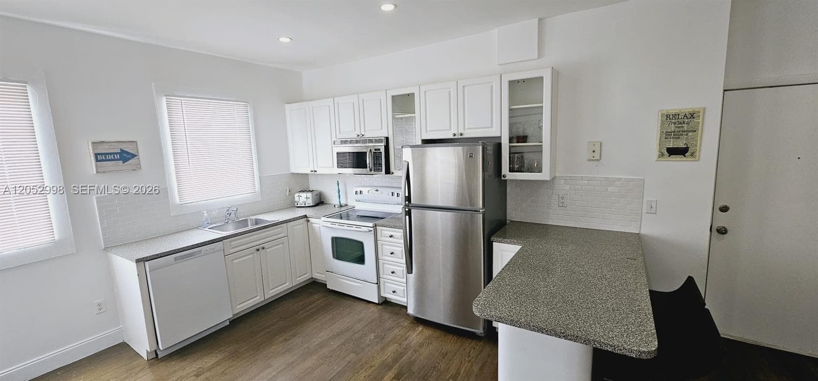 842 Meridian Ave # 3D, Miami Beach FL 33139 photo 2