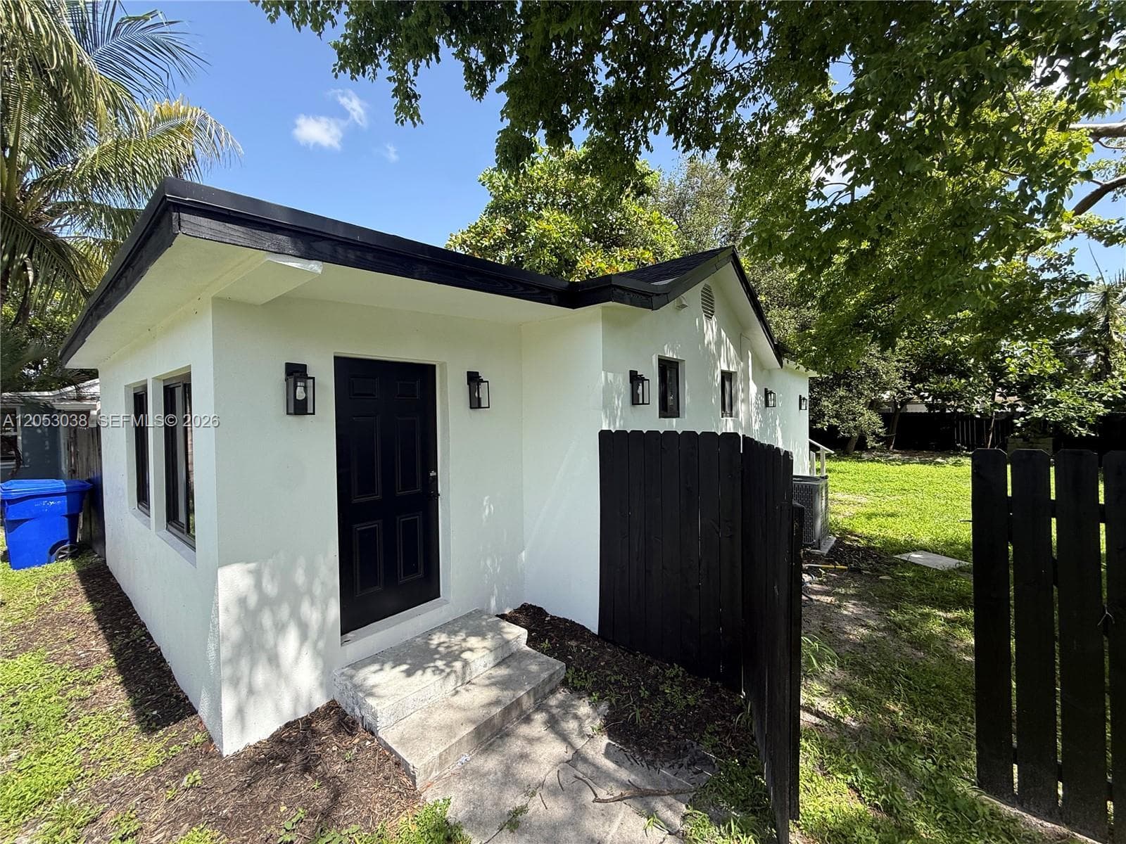 6125 Call St, Hollywood FL 33024 photo 2