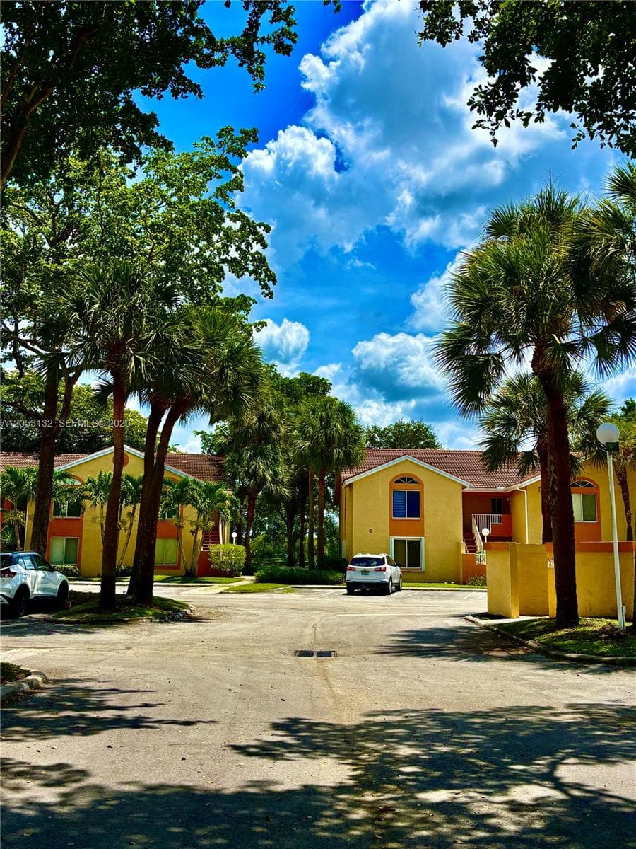 1040 Coral Club Dr # 1040, Coral Springs FL 33071 photo 5