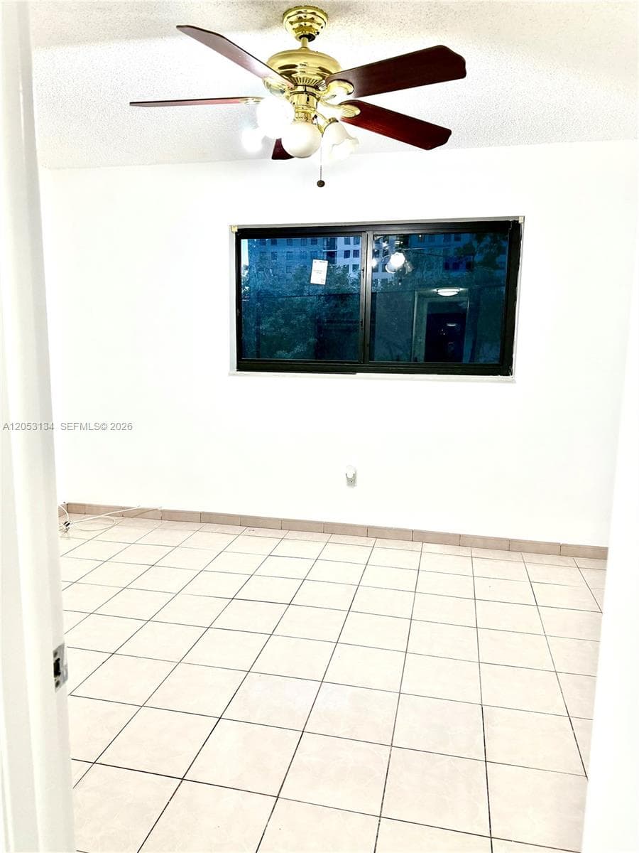 131 SW 109th Ave # L5, Sweetwater FL 33174 photo 3