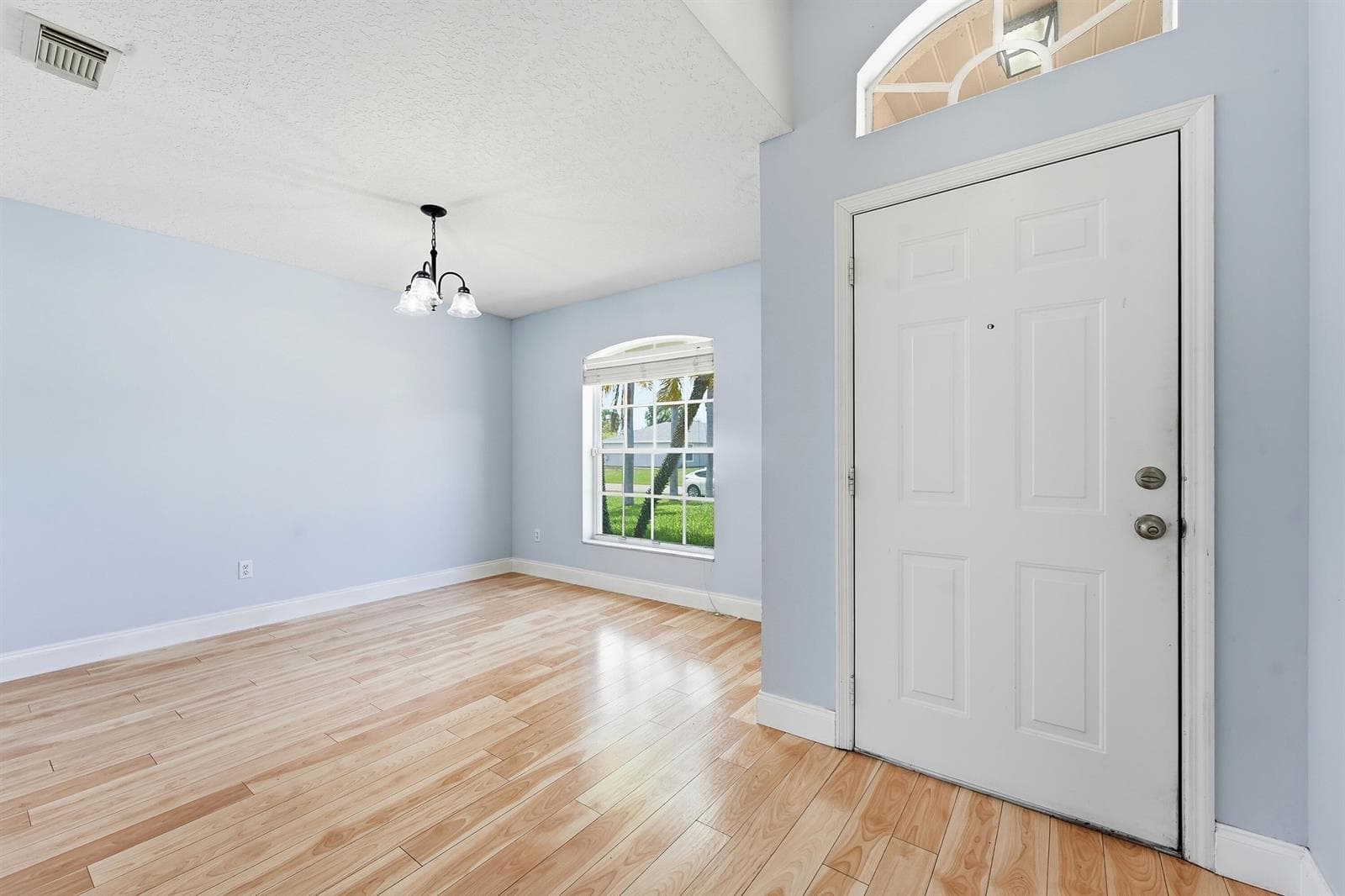 292 SW Pagoda Terrace, Port St. Lucie FL 34984 photo 4
