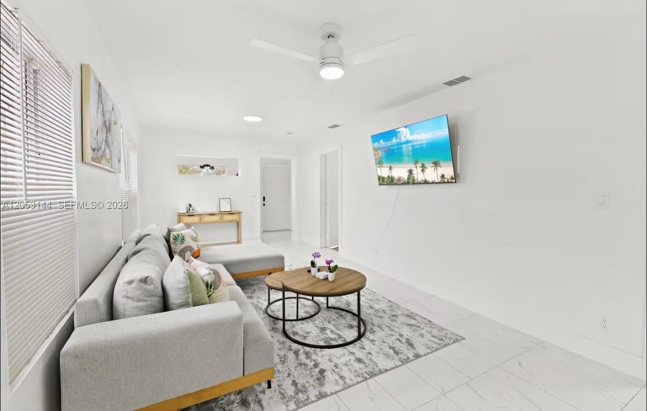 912 NW 2nd St # 912, Fort Lauderdale FL 33311 photo 3