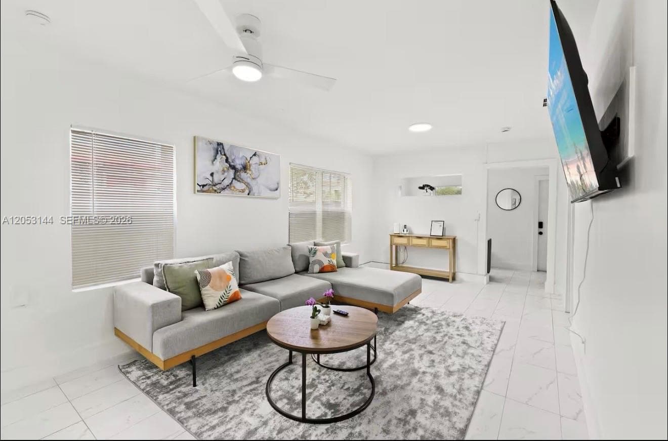 912 NW 2nd St # 912, Fort Lauderdale FL 33311 photo 5