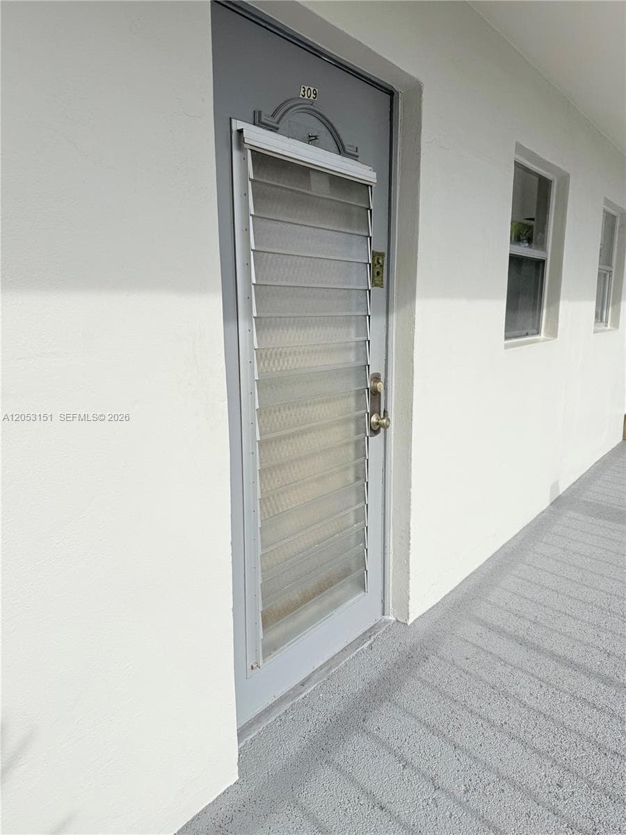 8590 Sunrise Lakes Blvd # 309, Sunrise FL 33322 photo 3