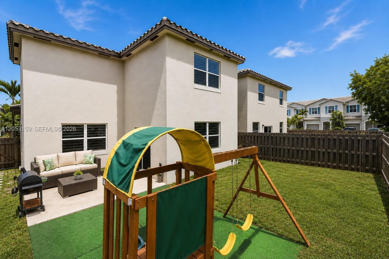 1367 SE 26th Ter, Homestead FL 33035 photo 2