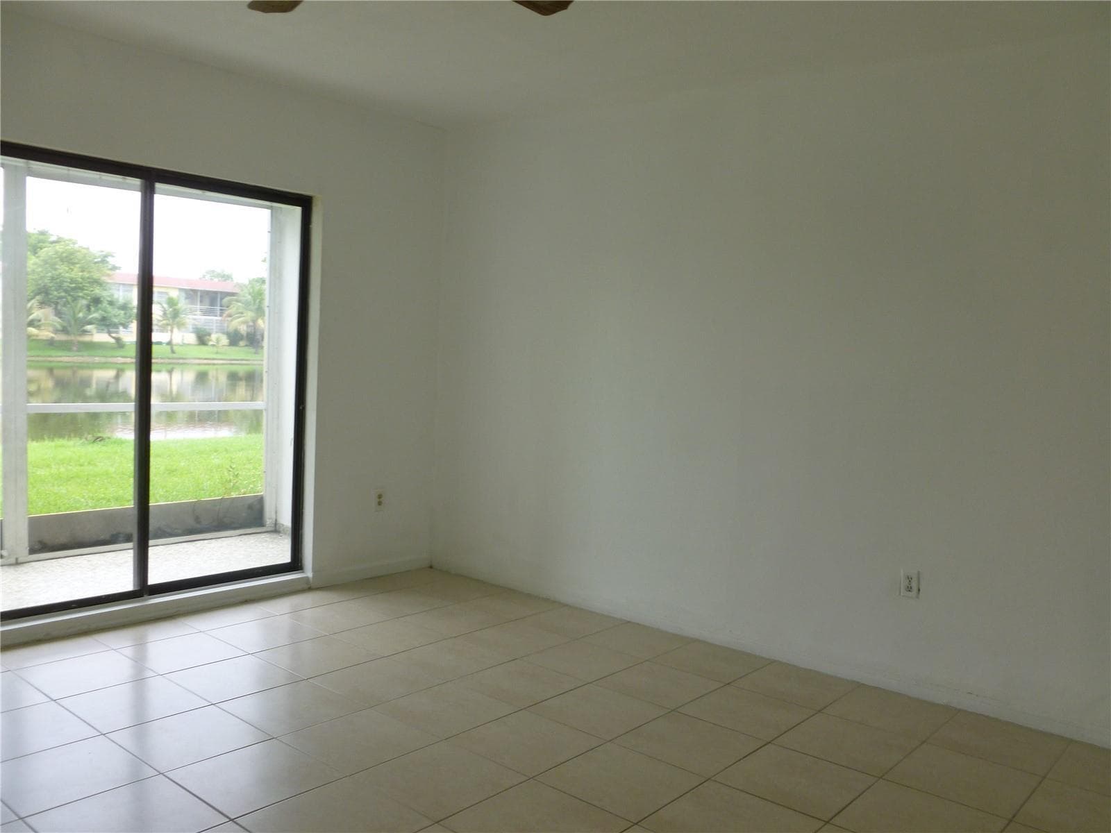 2940 NE 203RD Street # C102, Aventura FL 33180 photo 3