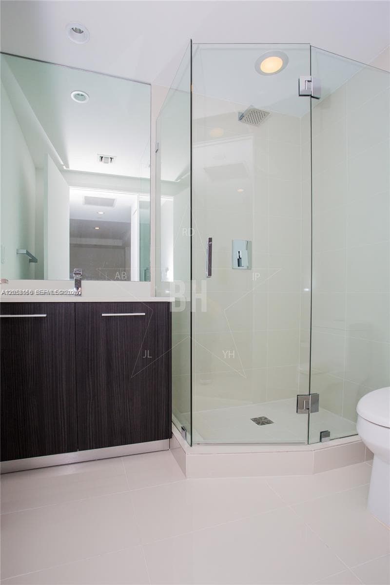 55 SW 9th St # 1104, Miami FL 33130 photo 5