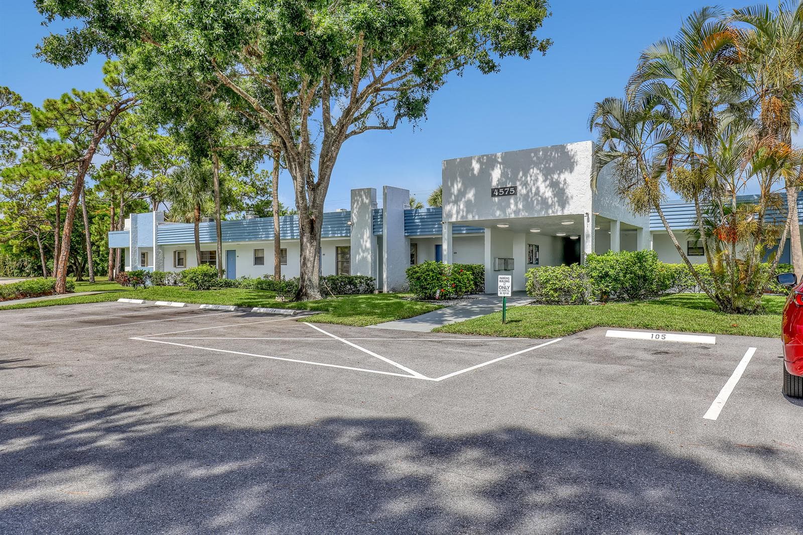 4575 LUCERNE LAKES Boulevard # 103, Lake Worth FL 33467 photo 2