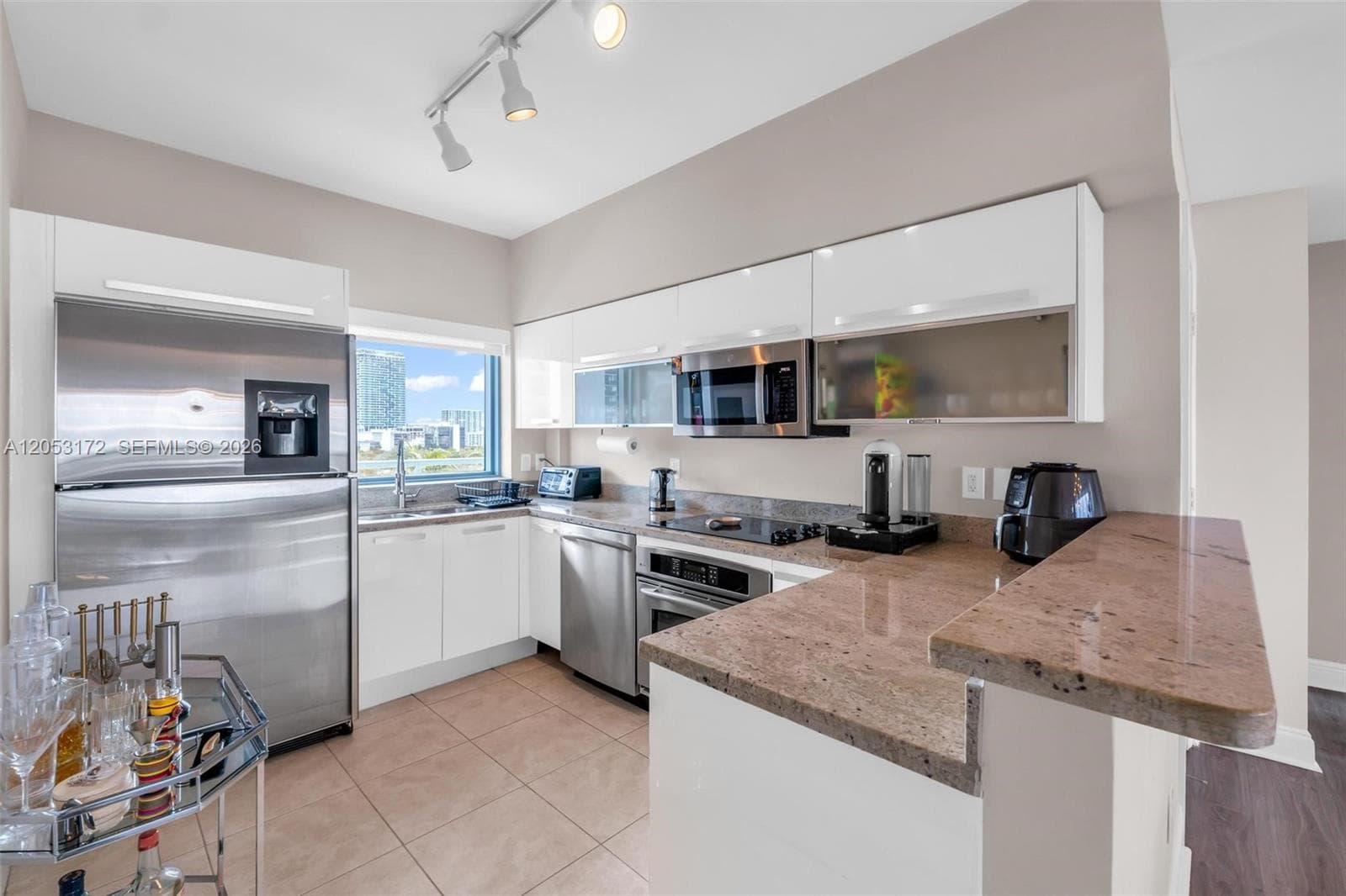 601 NE 36th St # 904, Miami, FL 33137 photo 3