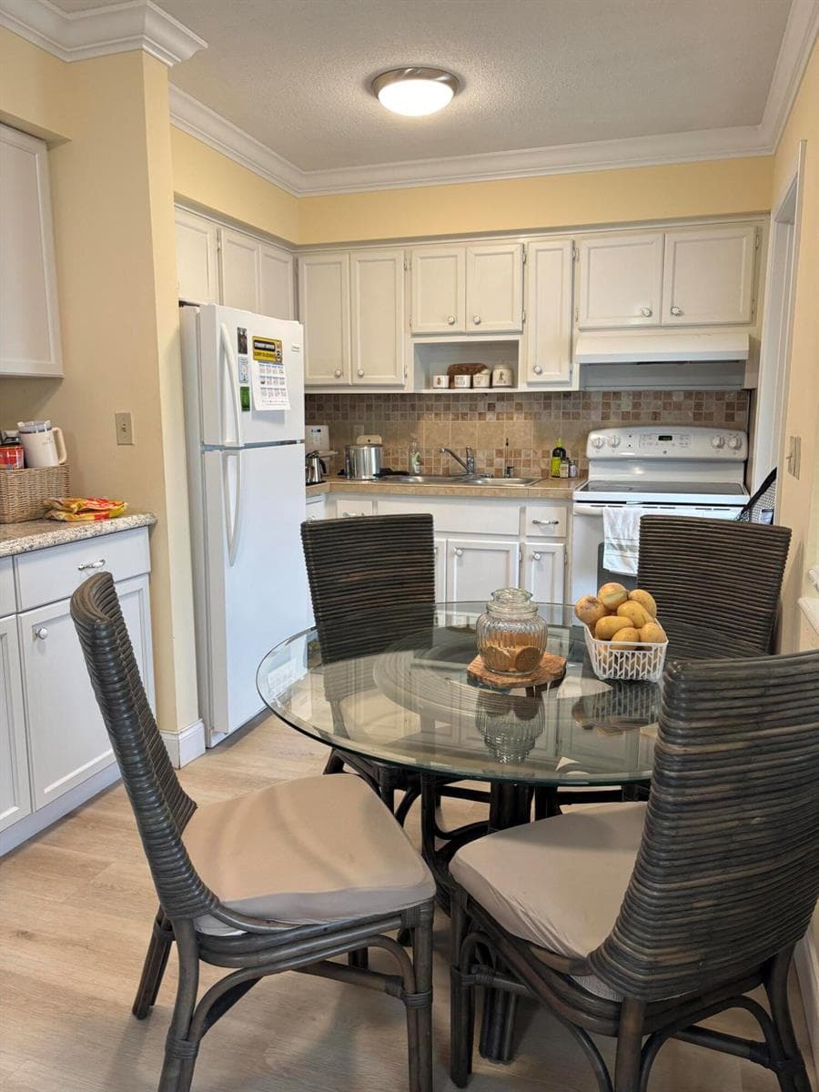2121 NE 42ND Court # 202C, Lighthouse Point FL 33064 photo 4