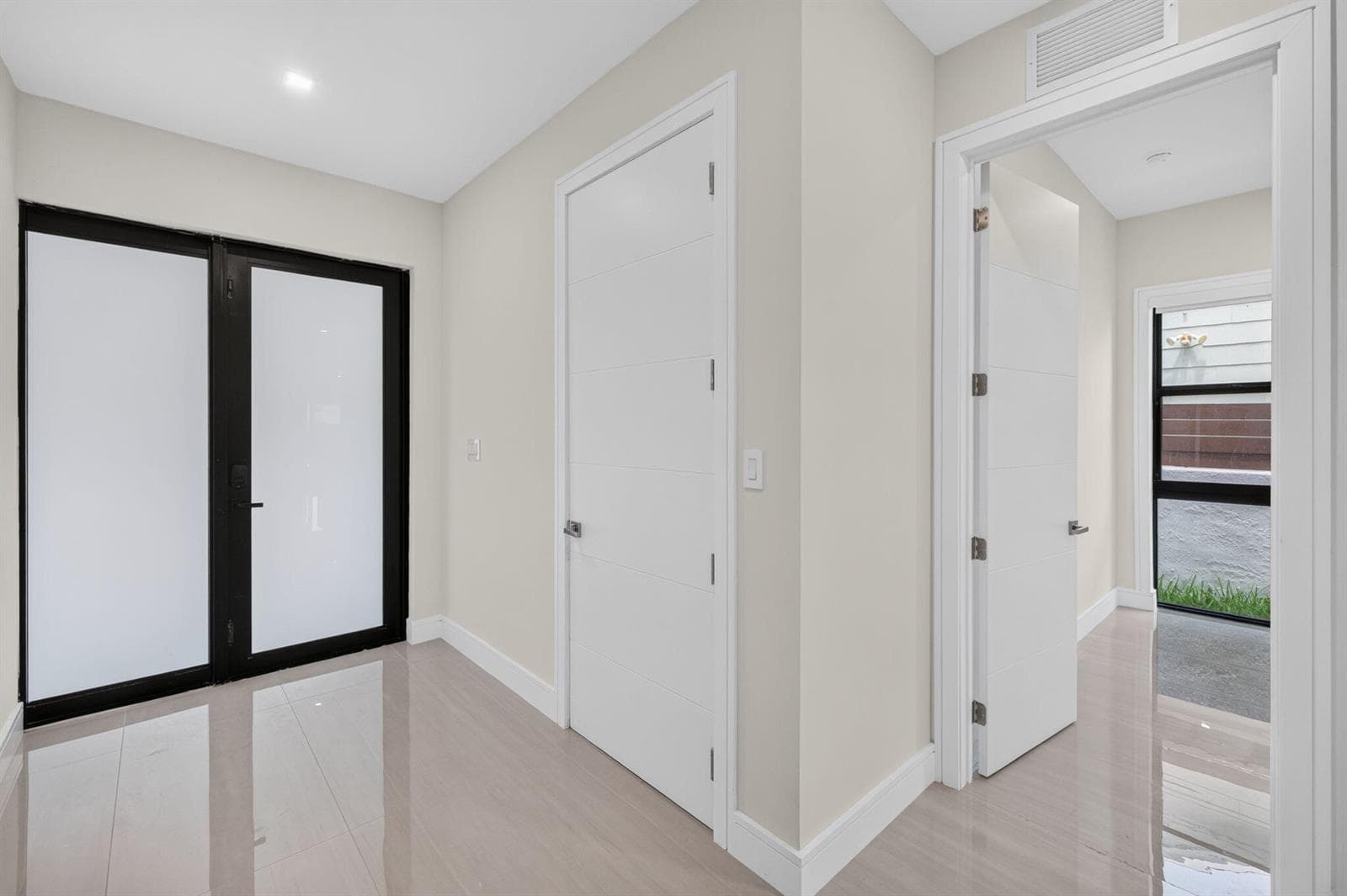 704 SW 9th Street, Fort Lauderdale FL 33315 photo 5