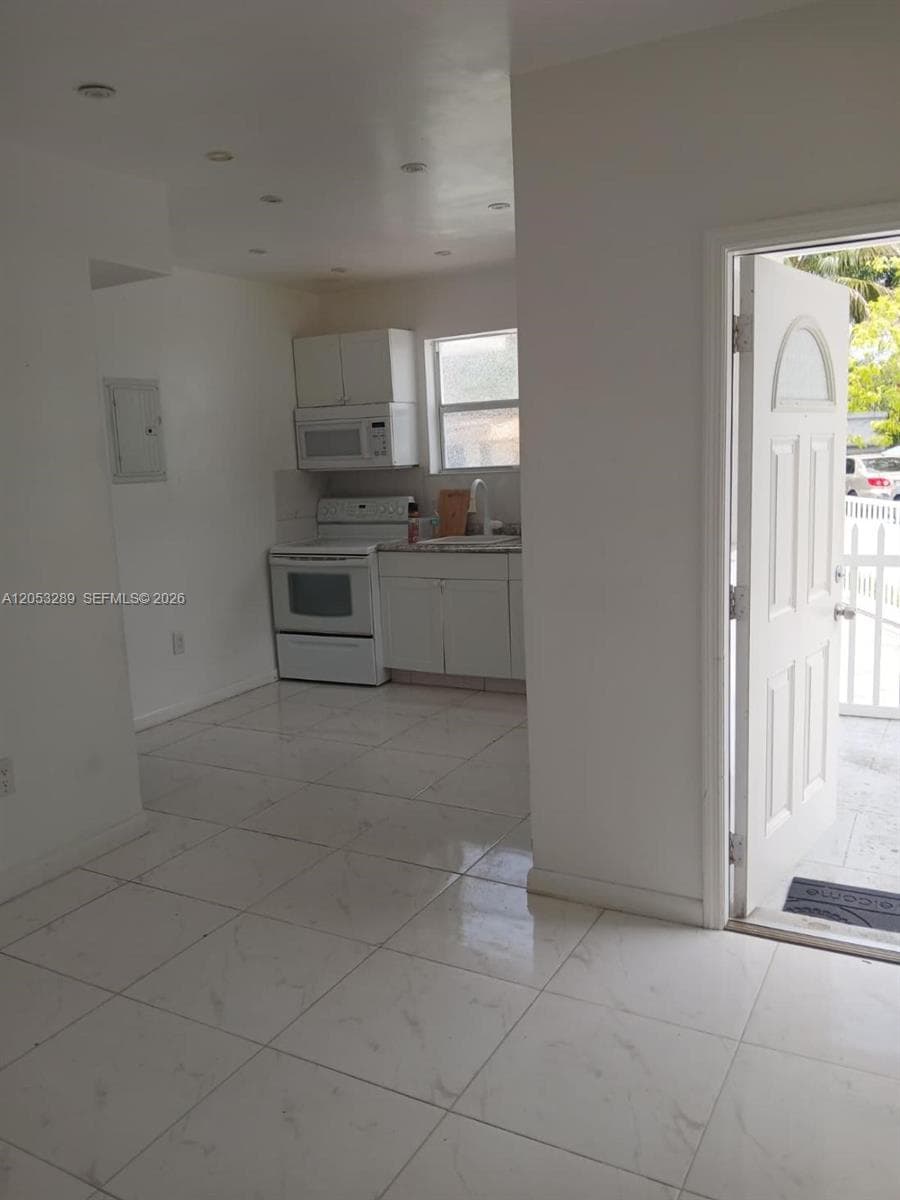 2311 NE 135 Th Ter, North Miami Beach FL 33181
