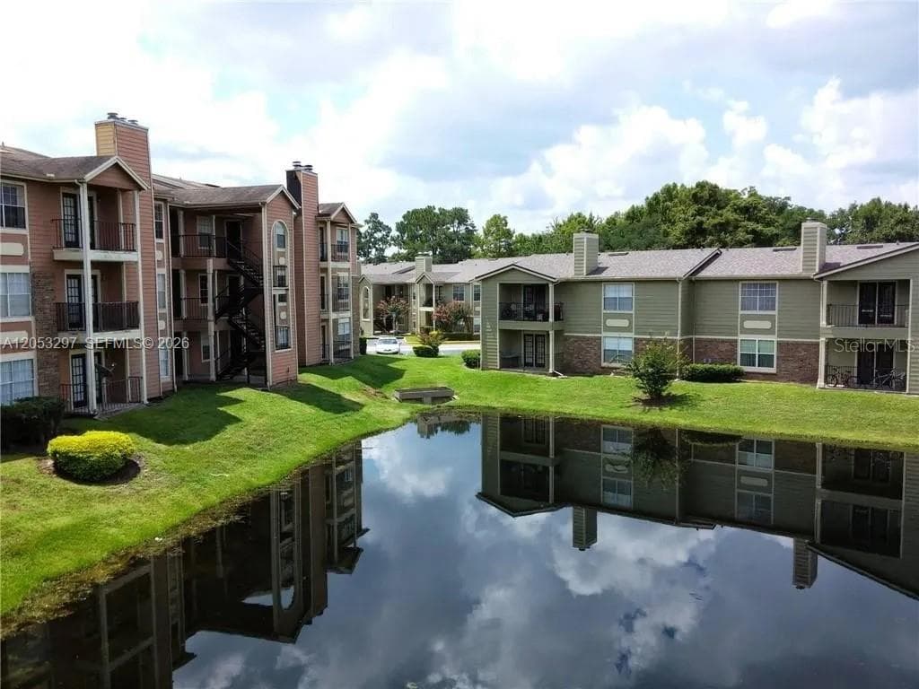 2550 N Alafaya # 5204, Orlando FL 32826