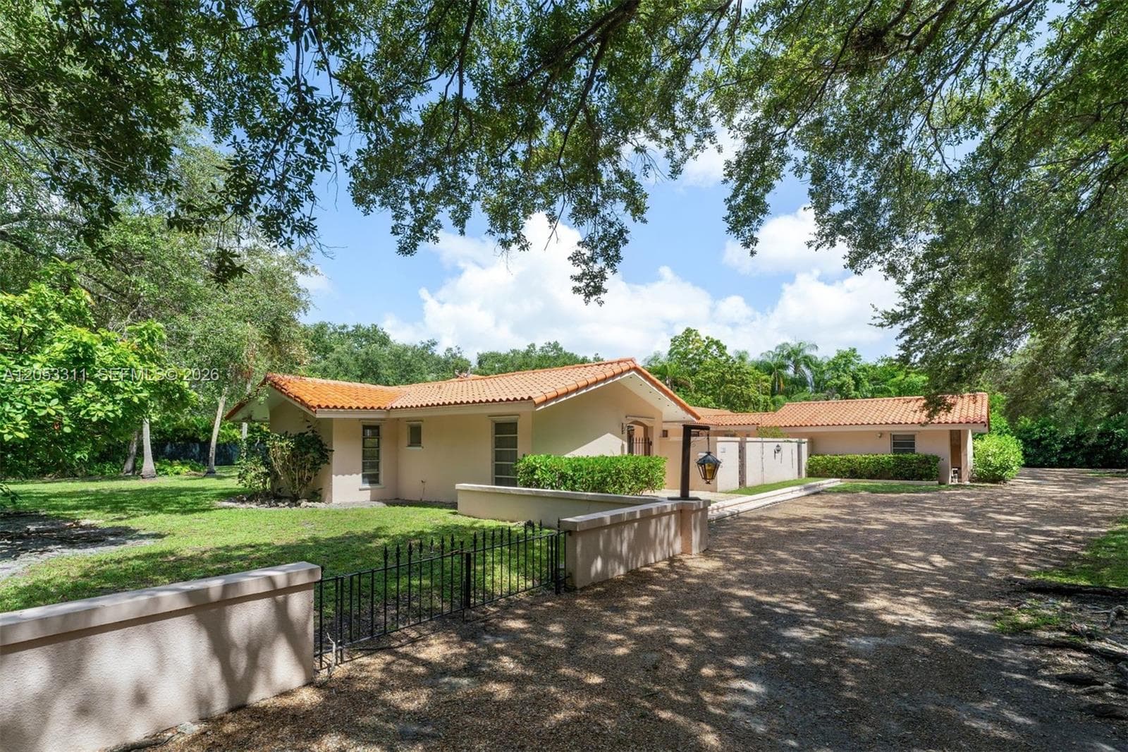 11950 SW 67 Ct, Pinecrest FL 33156 photo 4