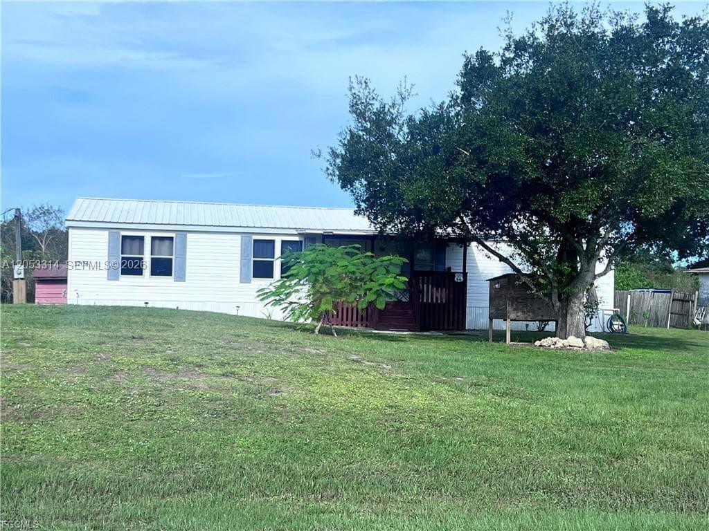 3704 Dustin, La Belle FL 33935