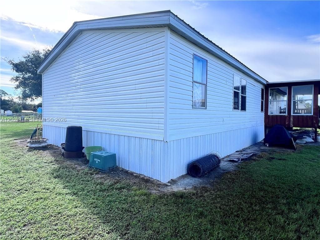 3704 Dustin, La Belle FL 33935 photo 5