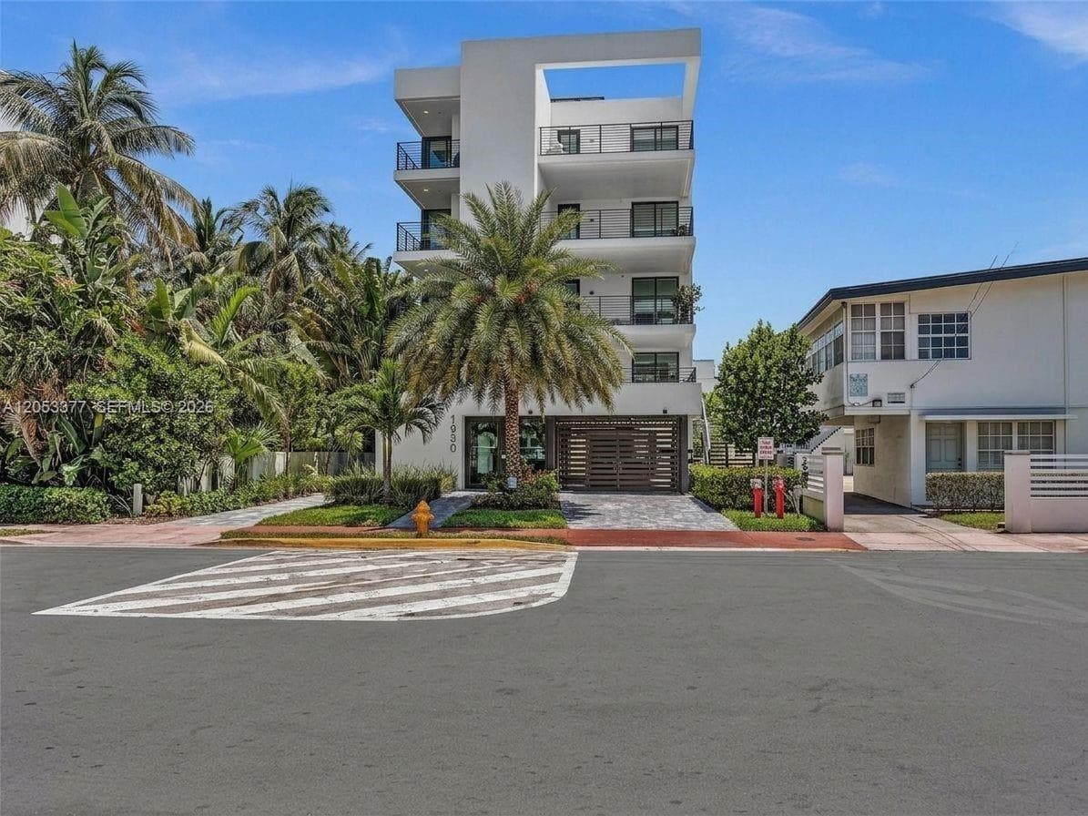 1930 Bay Dr # 2, Miami Beach FL 33141 photo 3