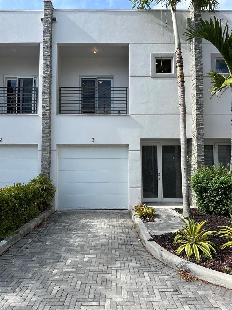 815 NE 17TH Avenue # 3, Fort Lauderdale FL 33304