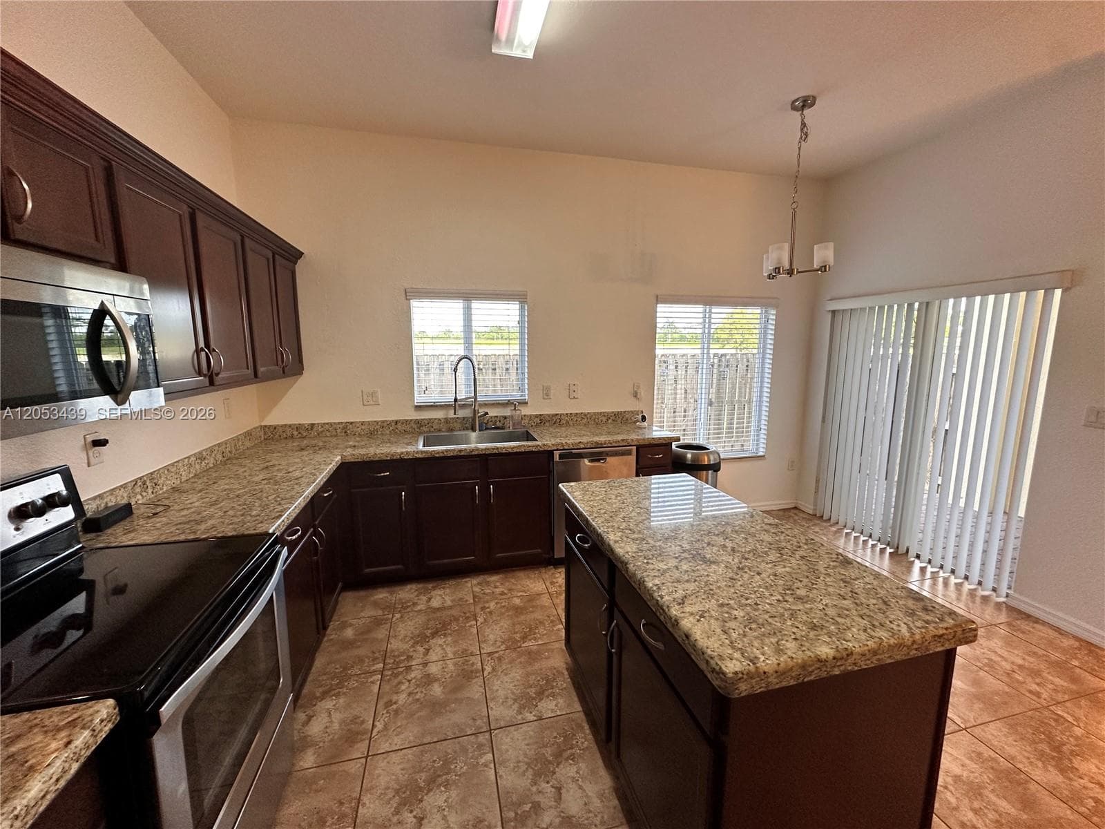 2342 SE 16th Ter, Homestead FL 33035 photo 4