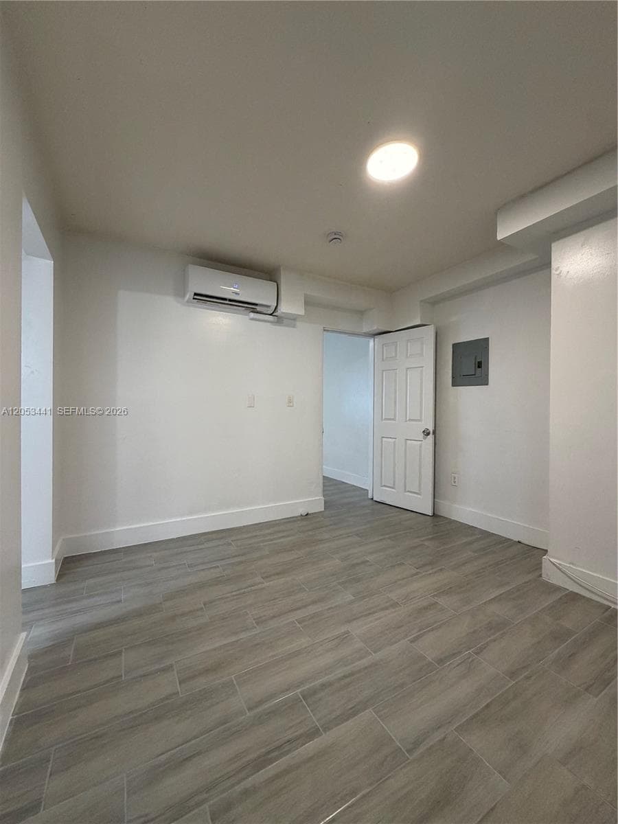 60 NW 71st St # 6, Miami, FL 33150 photo 4