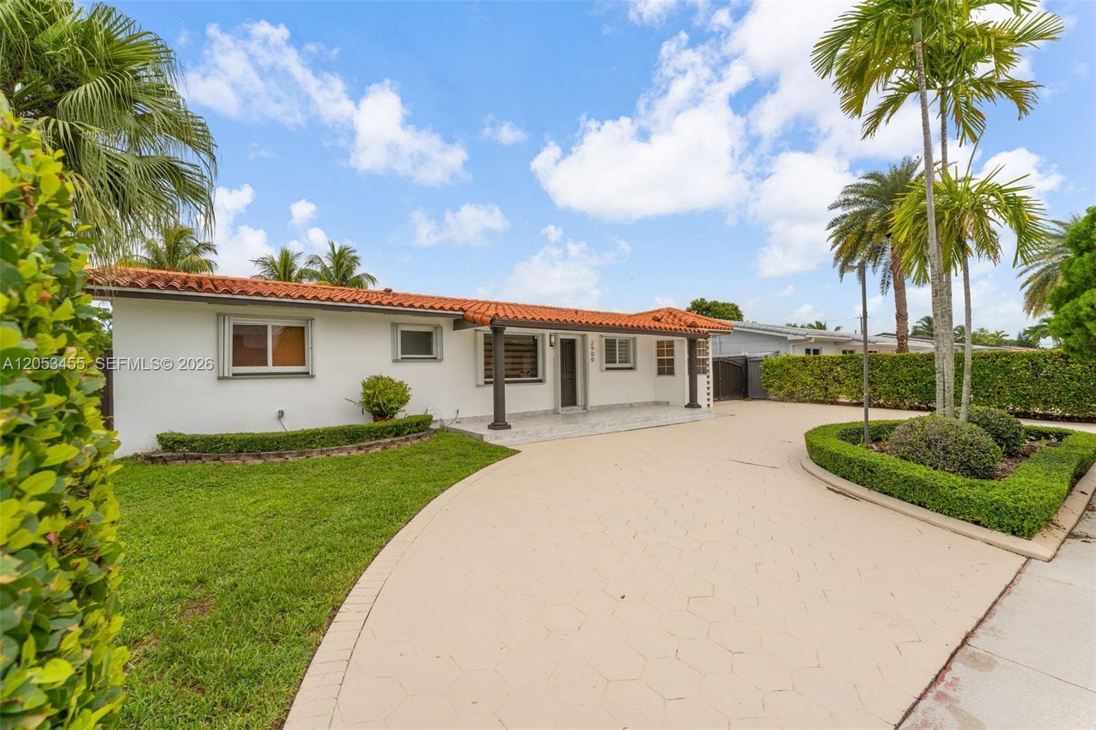 2900 SW 98th Ave, Miami FL 33165
