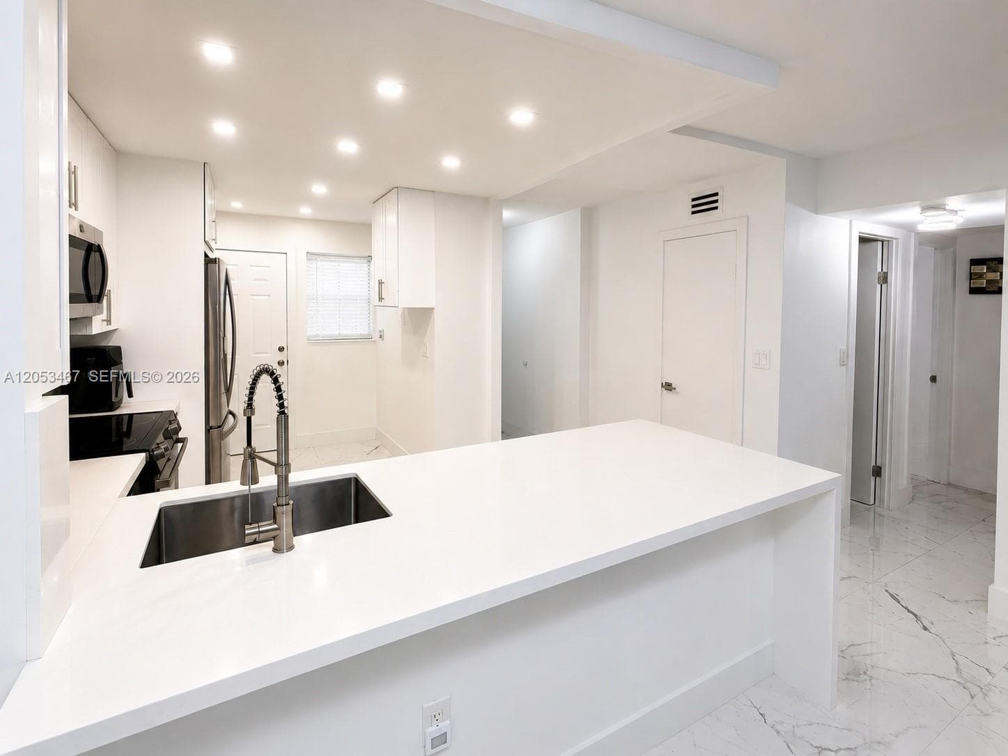 1750 NE 191st St # 1, Miami FL 33179 photo 3