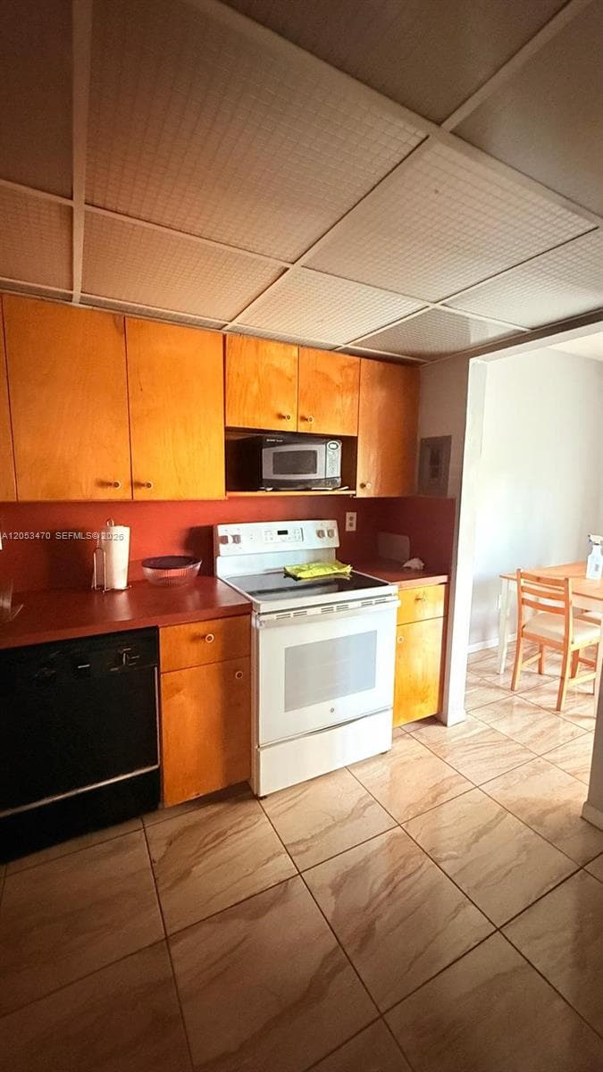 9360 SW 87th Ave # N5, Miami FL 33176 photo 3