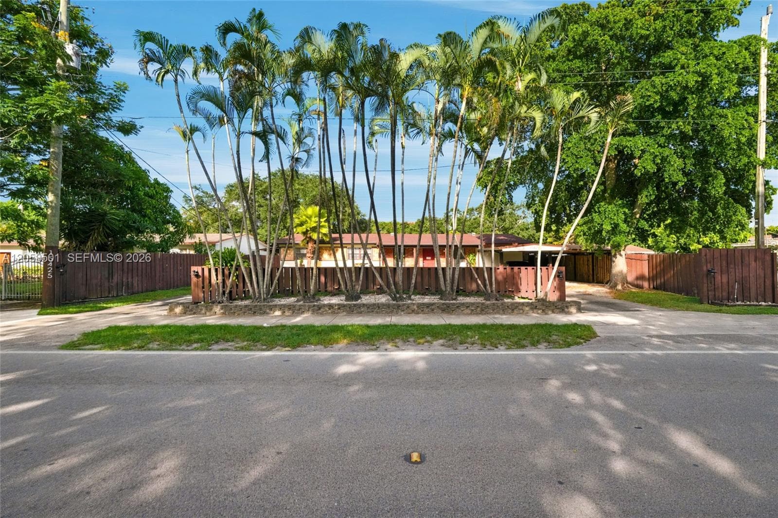 15425 N Miami Ave, Miami FL 33169 photo 5