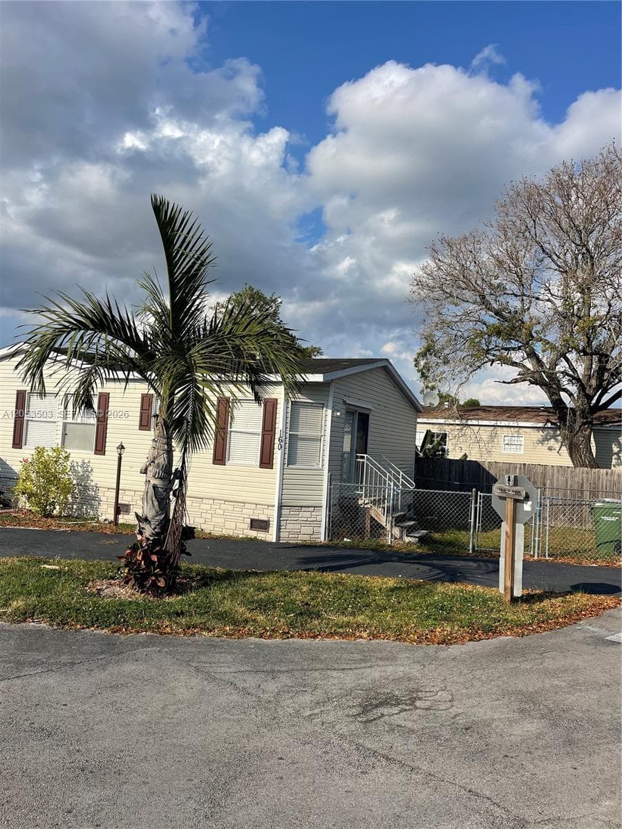 220 NE 12th Ave LOT 160, Homestead FL 33030 photo 2