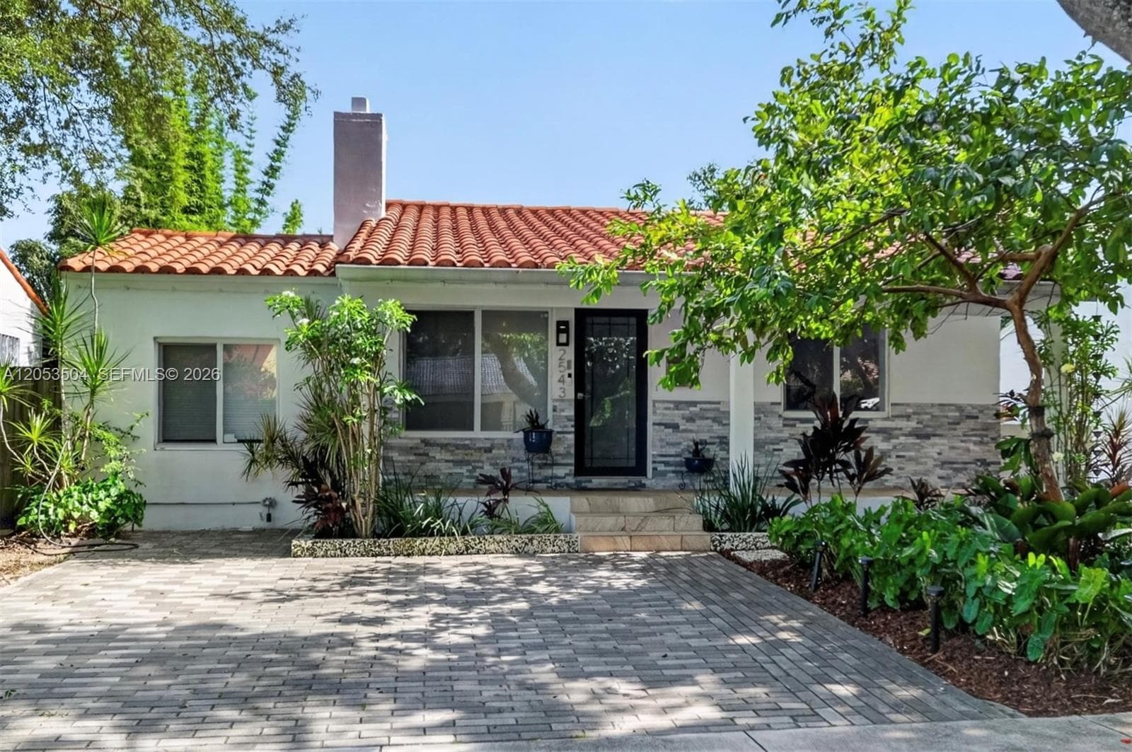 2543 SW 15th St, Miami FL 33145