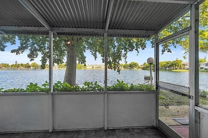 19000 NE 3rd Ct # 405, Miami FL 33179 photo 2