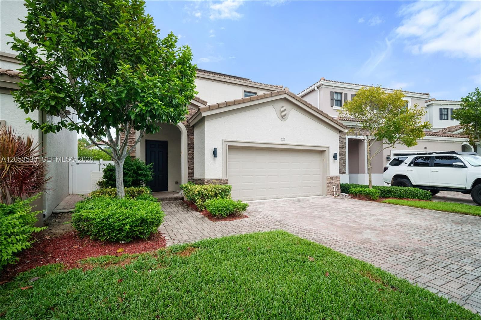 918 NE 191st St, Miami FL 33179 photo 5
