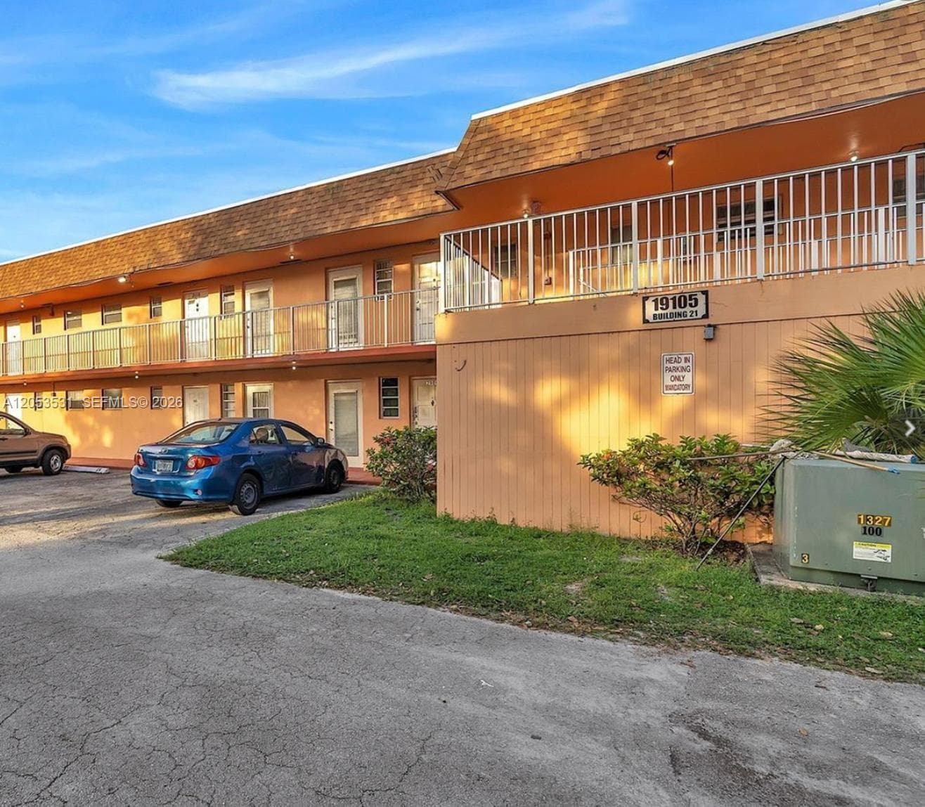 19105 NE 2nd Ave # 2118, Miami FL 33179 photo 2