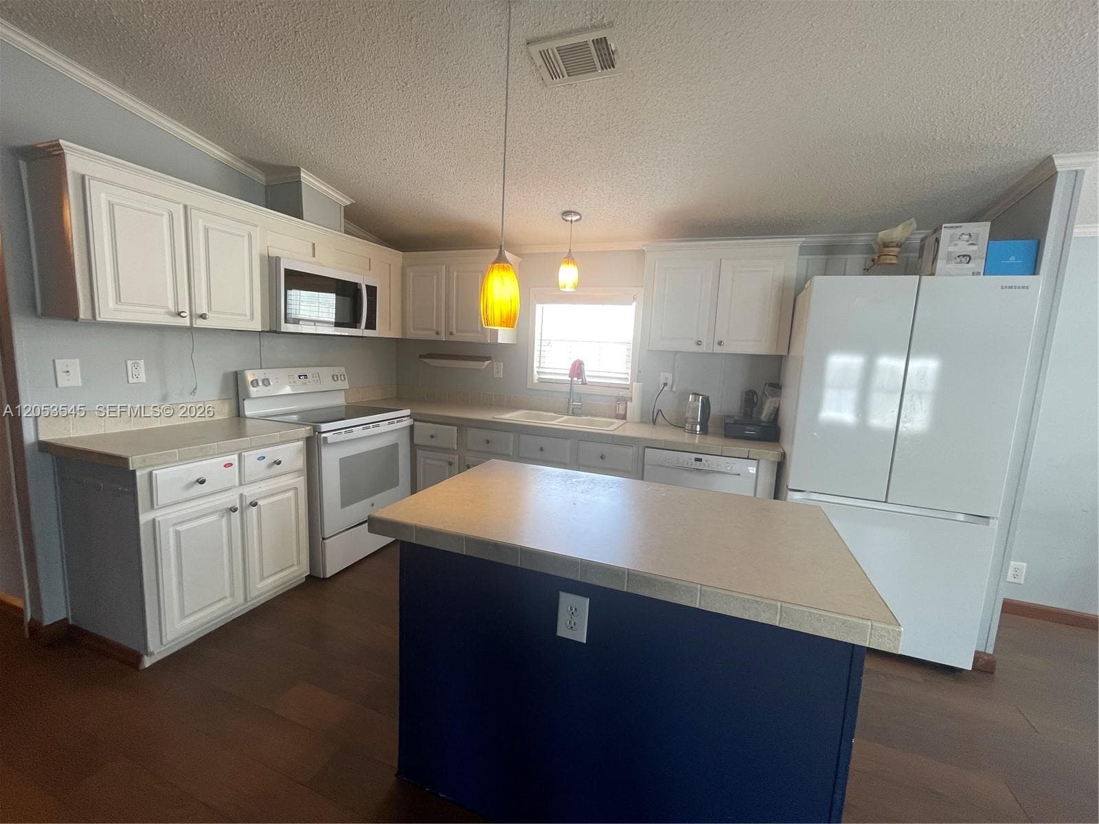 3070 Cove Dr, Dania Beach FL 33312 photo 5