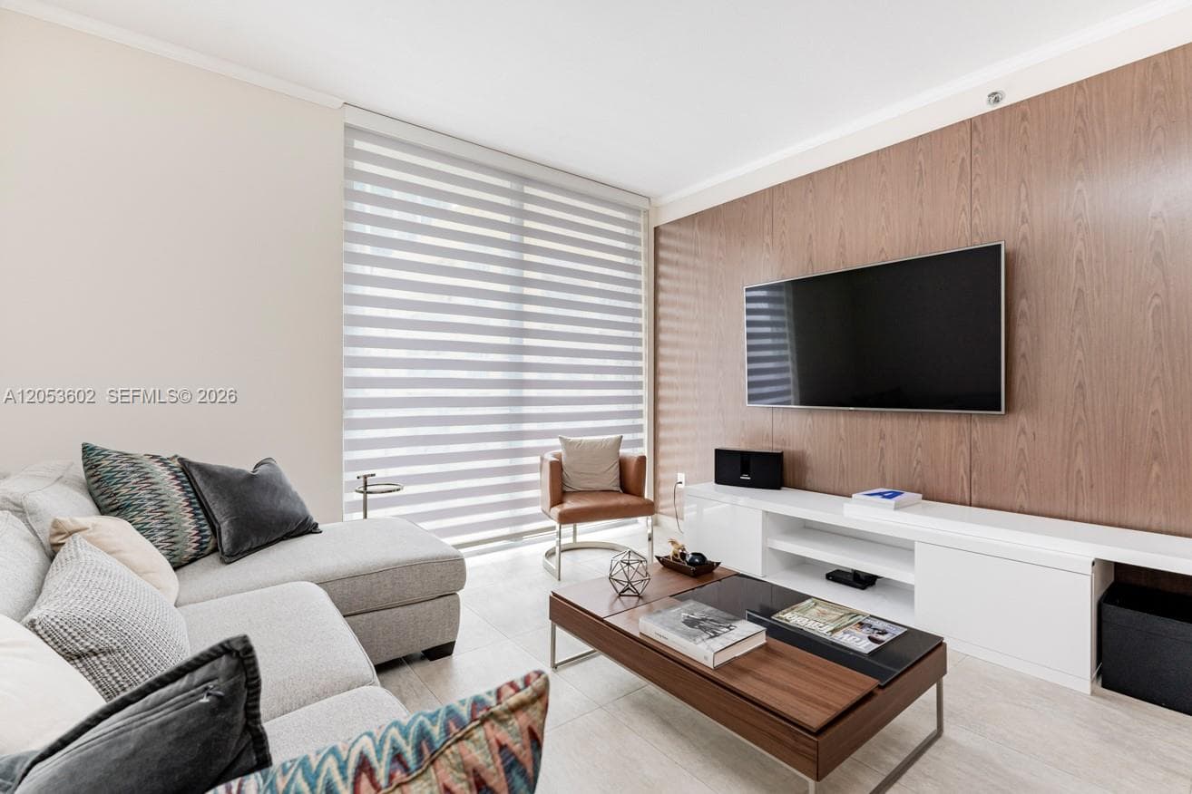 1060 Brickell photo 3