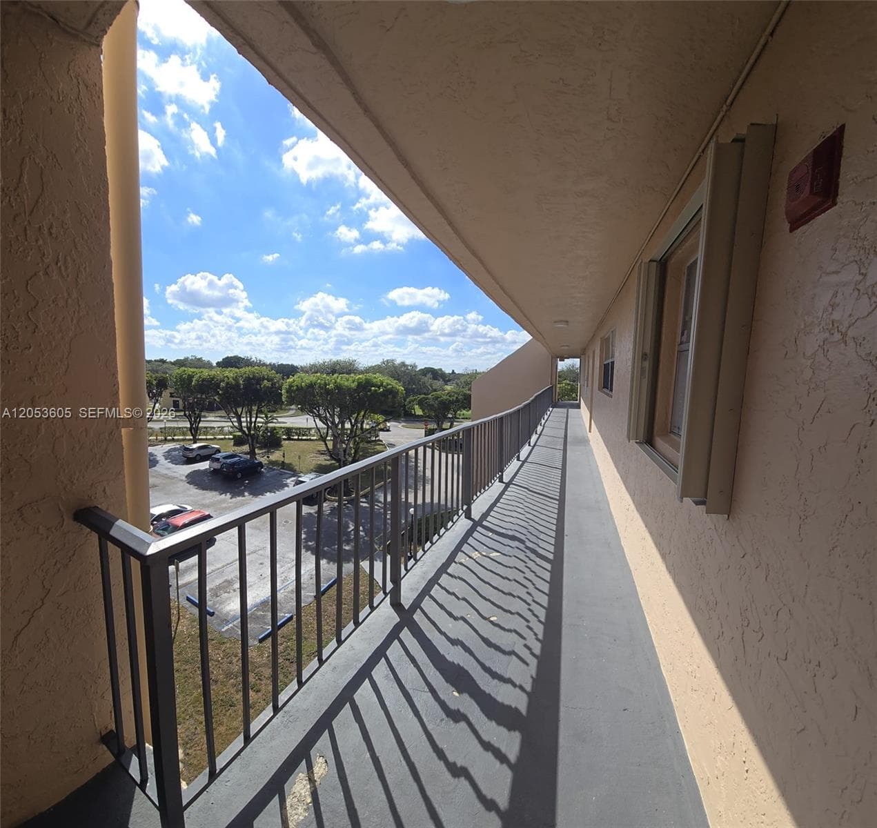 13707 Kendale Lakes Cir, Miami FL 33183 photo 2