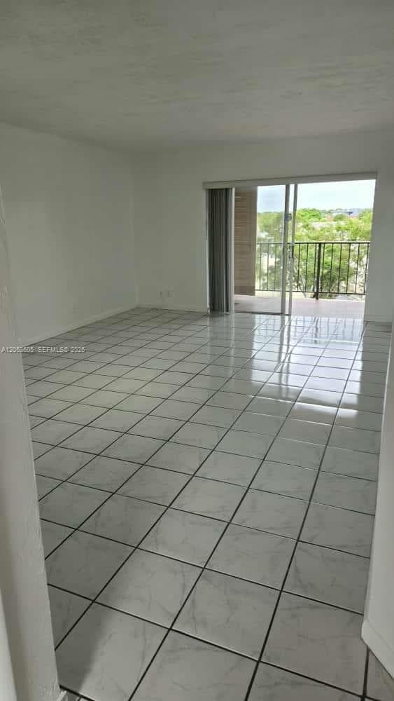 13707 Kendale Lakes Cir, Miami FL 33183 photo 4
