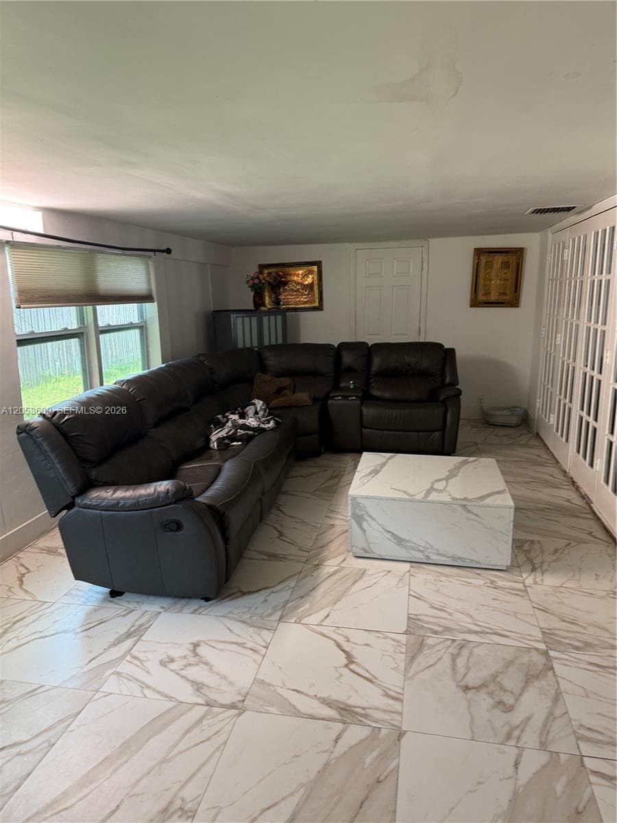 9341 NW 39th St, Sunrise FL 33351 photo 5