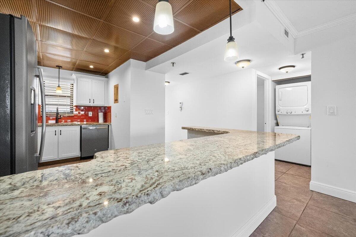 2430 DEER CREEK COUNTRY CLUB Boulevard # 506, Deerfield Beach FL 33442 photo 4