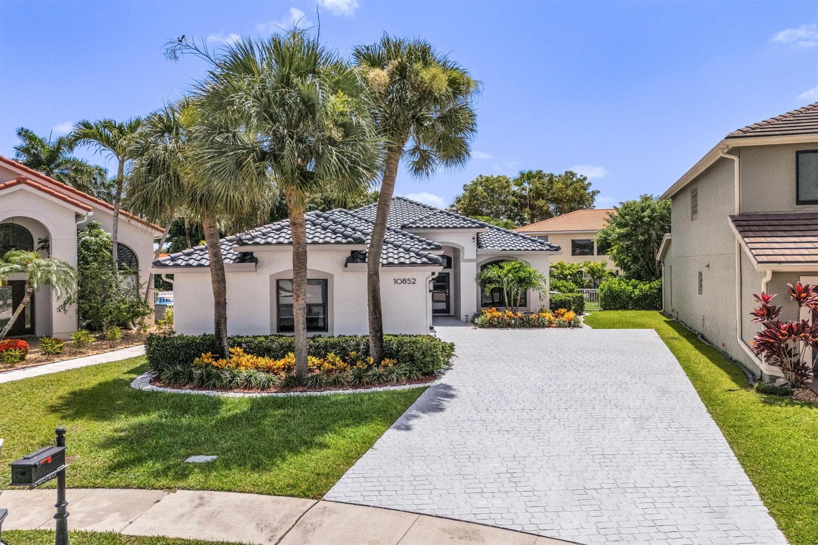 10852 LA SALINAS Circle, Boca Raton FL 33428 photo 2