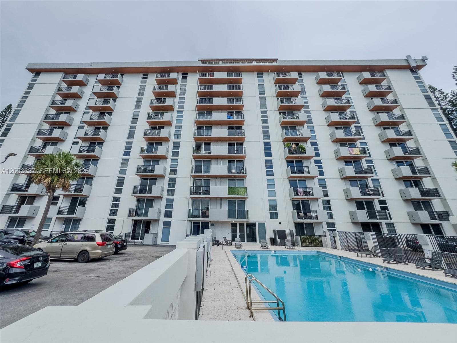 2075 NE 164th St # 204, North Miami Beach FL 33162
