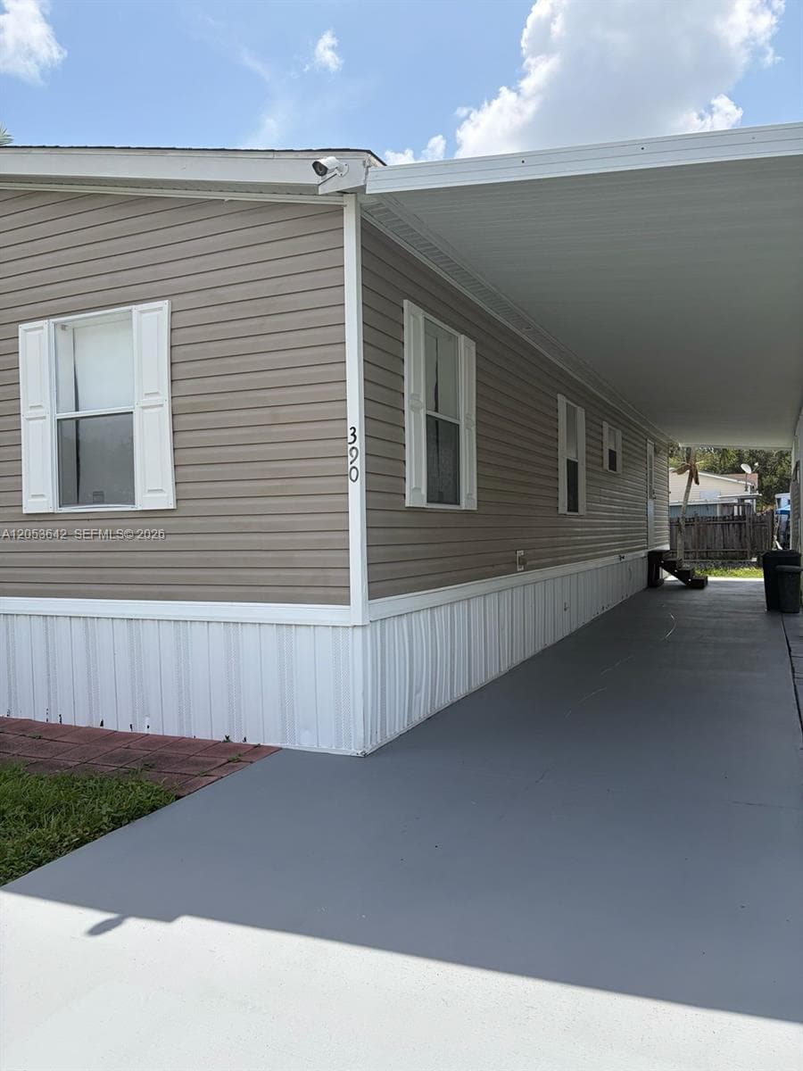 390 NW 134th Ave, Plantation FL 33325 photo 2