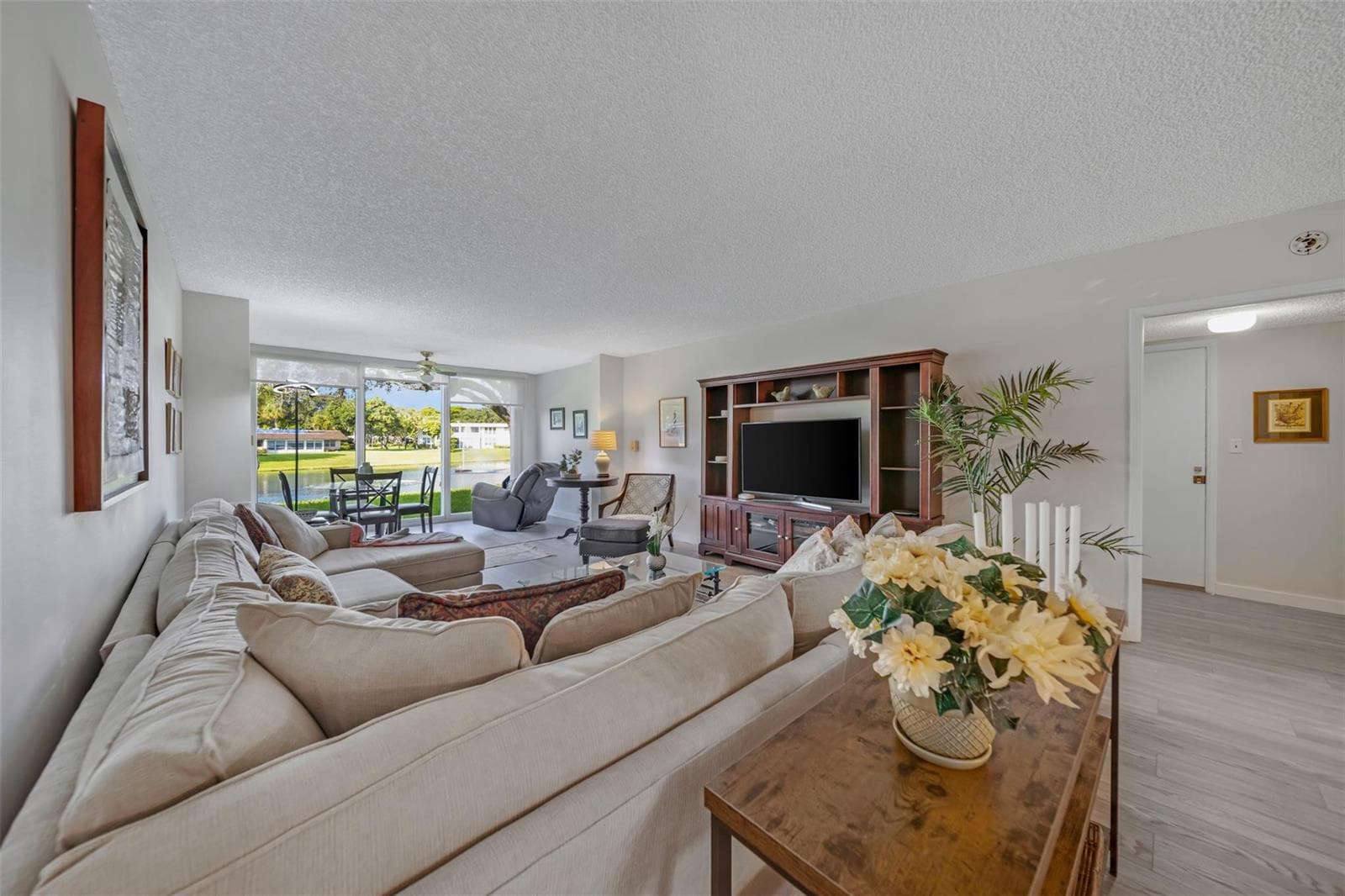3611 OAKS CLUBHOUSE Drive # 104, Pompano Beach FL 33069 photo 5