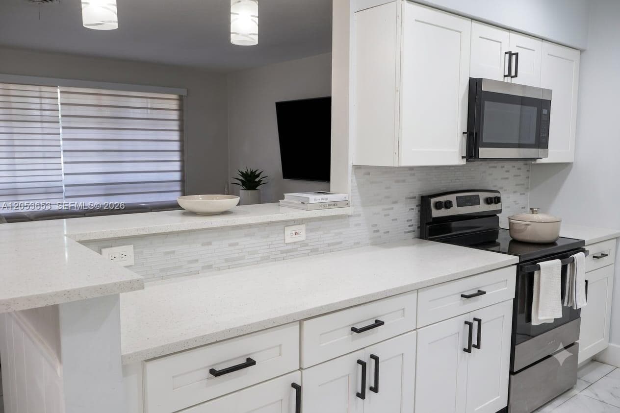 351 NW 206th Ter, Miami Gardens FL 33169 photo 4