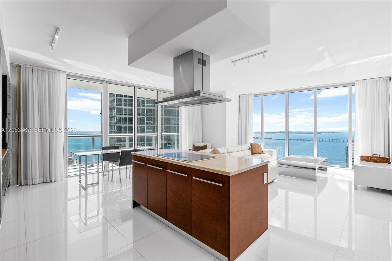 485 Brickell Ave # 4410, Miami FL 33131 photo 2