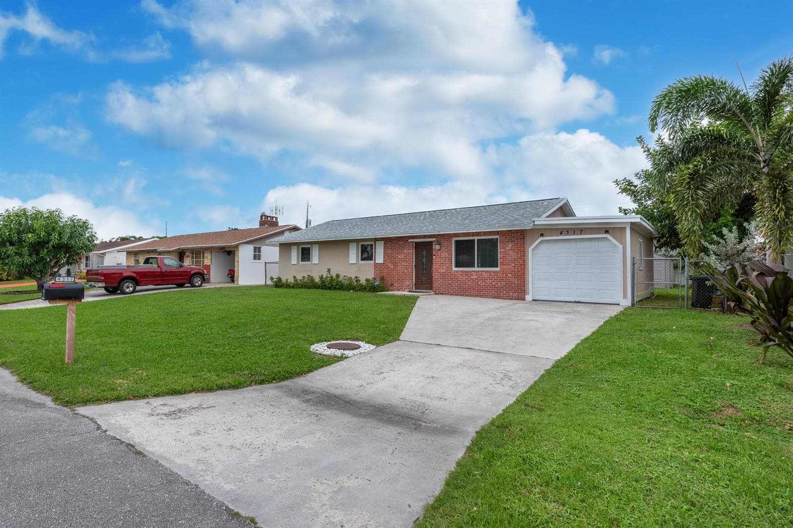 4317 APPLECREST Drive, Palm Beach Gardens FL 33410 photo 2