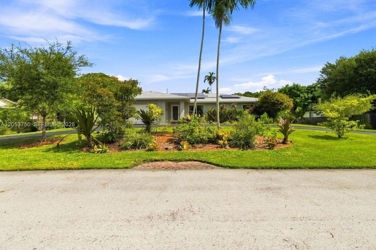 8445 SW 181st Ter, Palmetto Bay FL 33157 photo 3